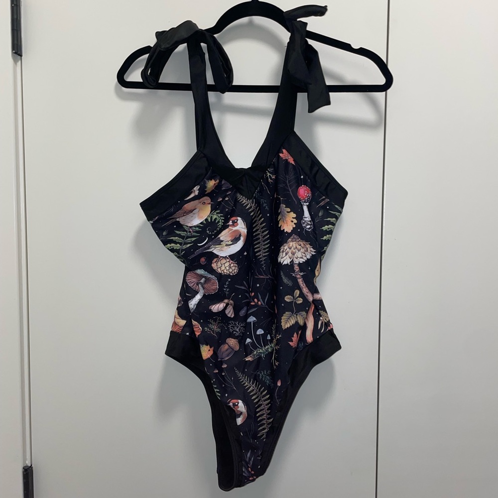 One piece bathing suit